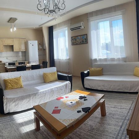 Просторная И Уютная 3Х Комнатная В Центре! Орал Екстер'єр фото